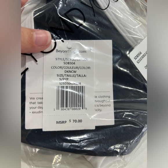 Beyond Yoga Women's Small Spacedye Outlines Bra Black White NWT Contrast Stripe - Picture 5 of 7